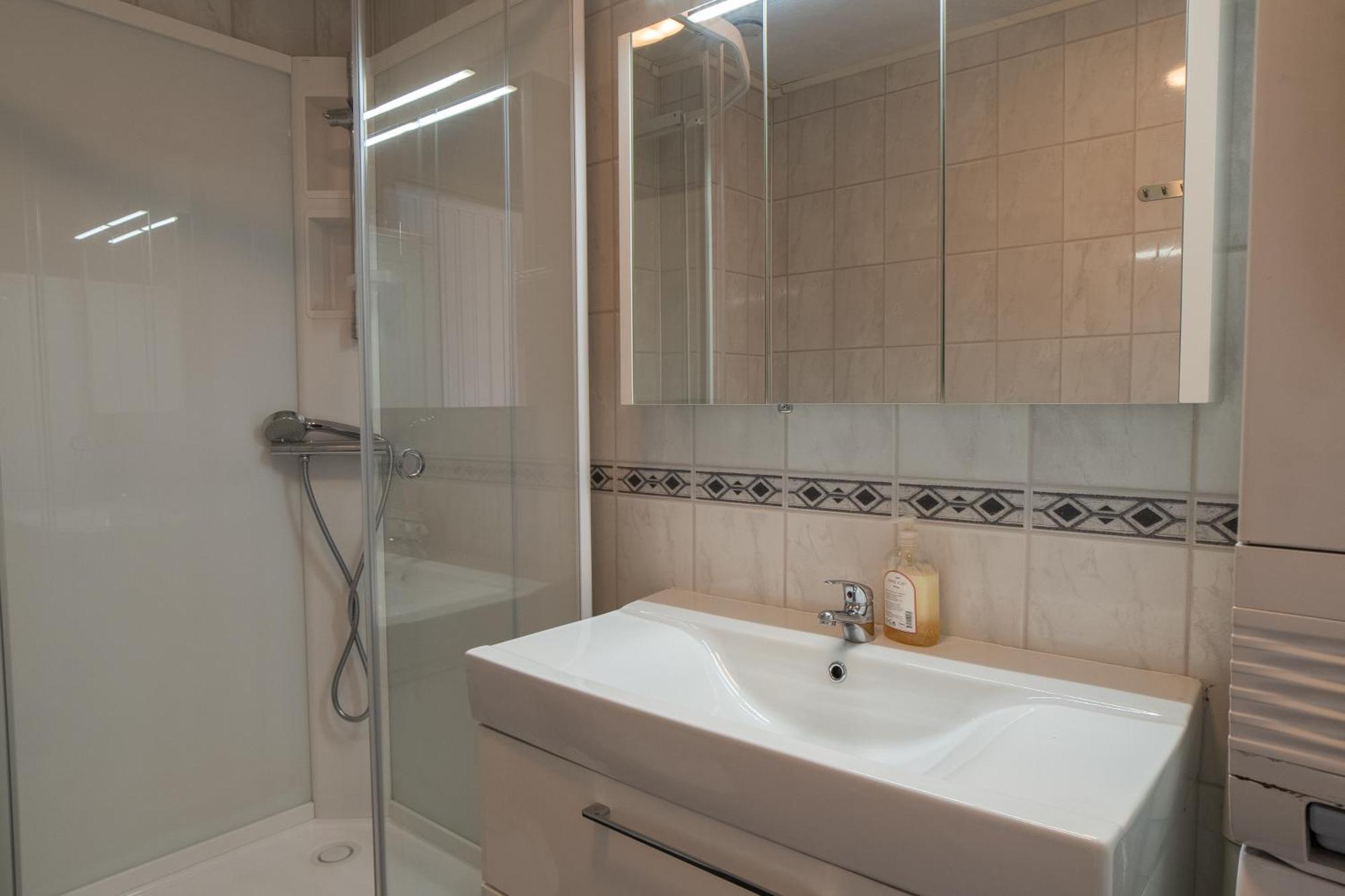 2 And 3 Rooms Apartments Тромсё Экстерьер фото