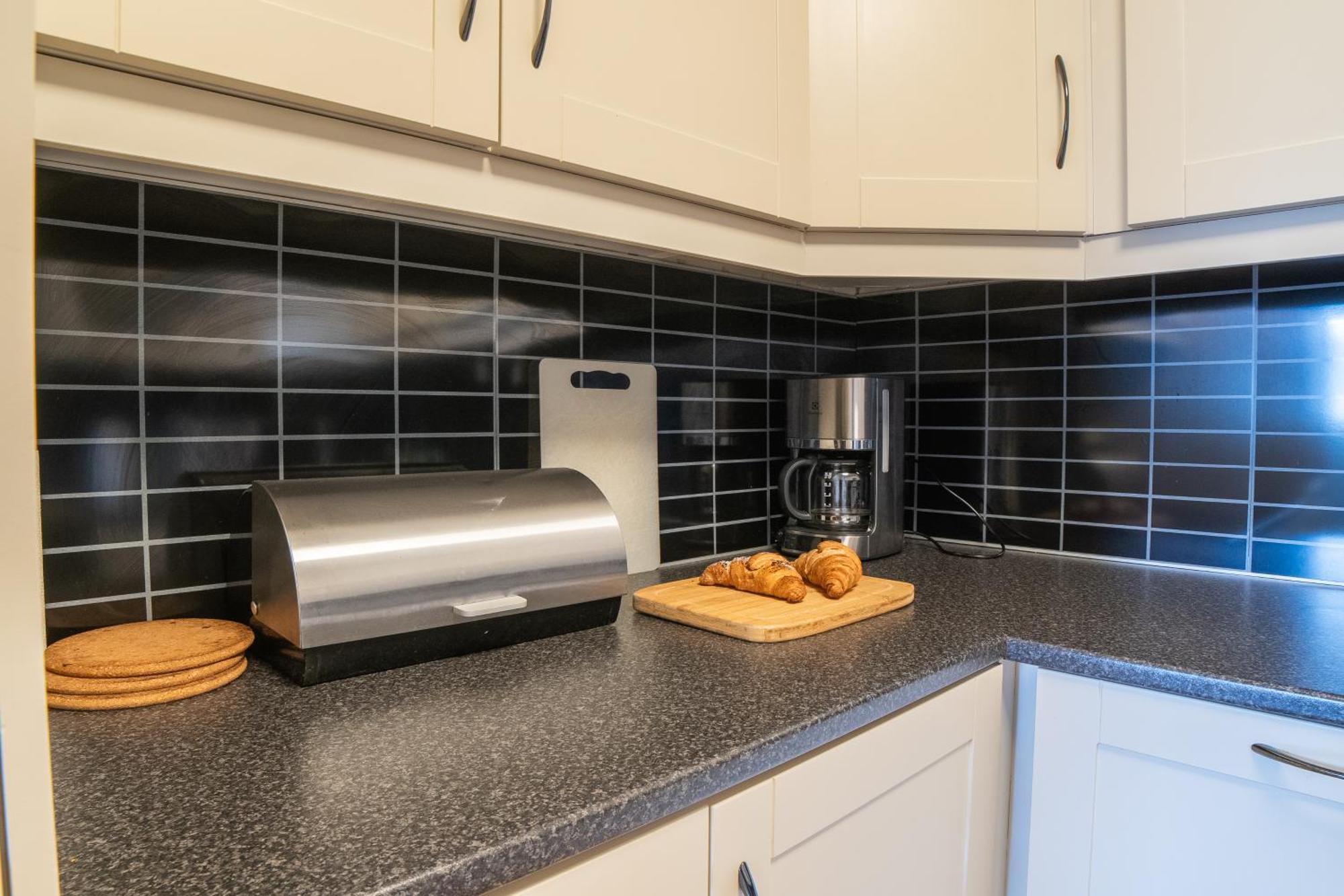 2 And 3 Rooms Apartments Тромсё Экстерьер фото